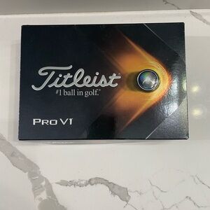 Titleist Pro V1 Golf Balls in Black and Gold Box